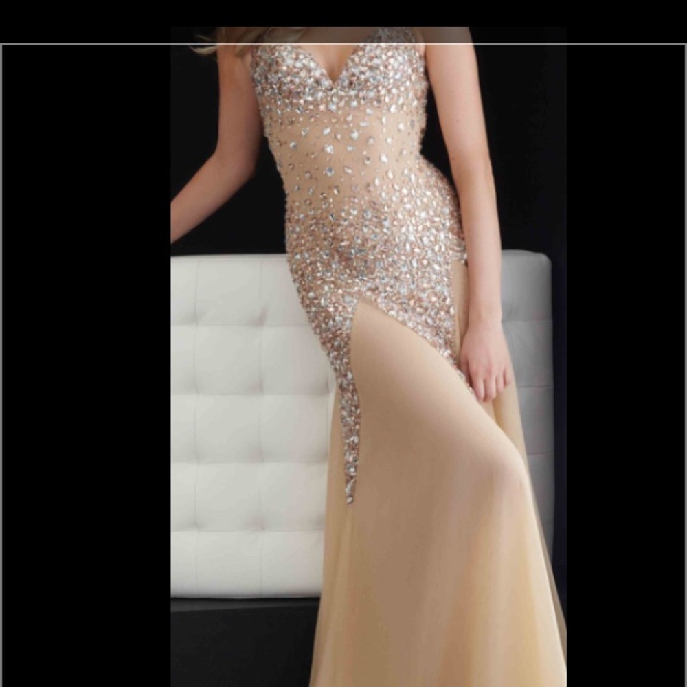Jasz Couture prom gown